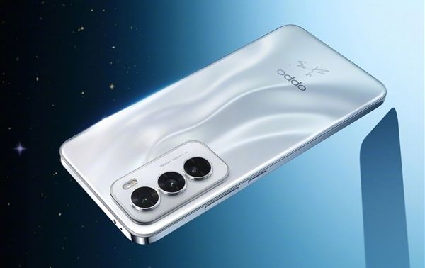 OPPO Reno12 khoe tính năng ảnh live vượt trội iPhone 15 Pro Max, không coi Galaxy S24 Ultra là đối thủ