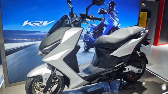 Quên Honda Air Blade đi, ‘vua xe ga’ 150cc đẹp hơn Vario ra mắt, có màn TFT, phanh ABS 2 kênh, giá mềm