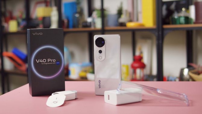 Mở hộp vivo V40 Pro: Sự kết hợp hoàn hảo giữa hiệu suất, tính năng cao cấp và vẻ ngoài tinh tế