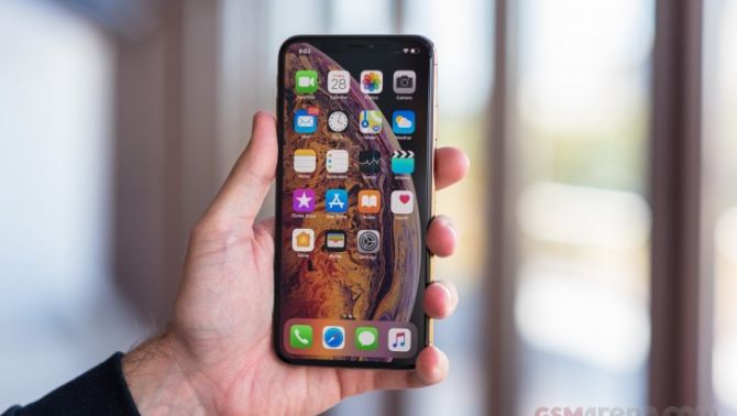 Giá iPhone XS Max rẻ nhất tháng 10, giảm không thấy đáy, trang bị cao cấp ngang cơ iPhone 16