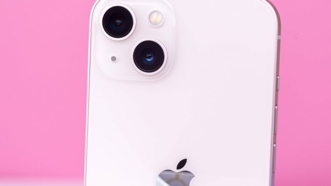 Đây là iPhone camera chéo, 5G rẻ nhất Việt Nam, nửa đầu 2024 bán 12.5 triệu máy hủy diệt Galaxy S24