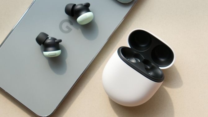 Đánh giá Google Pixel Buds Pro 2: Tai nghe nhỏ nhất của Google, khử tiếng ồn gấp đôi với chip Tensor A1