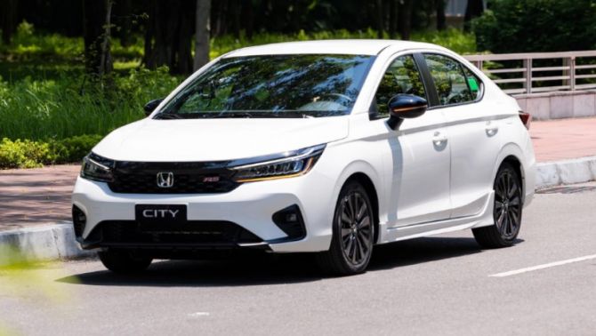 Honda City bất ngờ giảm giá rẻ đến khó tin, giành vị trí dẫn đầu sedan hạng B của Toyota Vios 