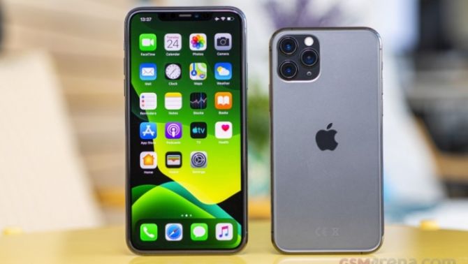 iPhone 11 Pro Max giá hạ đáy vực, chưa đầy 8 triệu thấp hơn Galaxy A55 5G, camera ăn đứt iPhone 16