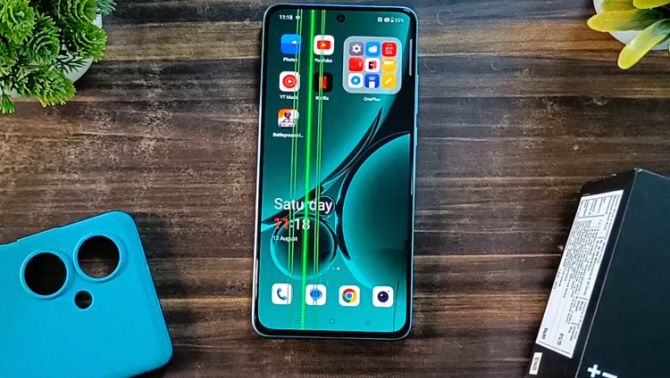 Đây là hãng smartphone đầu tiên tuyên bố bảo hành trọn đời lỗi sọc màn hình, người dùng thoải mái sử dụng