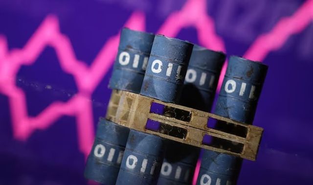 Giá xăng dầu hôm nay 27/12: Tăng giá bởi nỗ lực kích thích của Trung Quốc