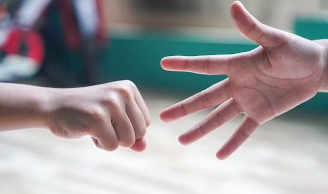 Chuyên gia tiết lộ cách chiến thắng trò chơi ‘oẳn tù tì’ chắc chắn 90% đánh bại được đối phương