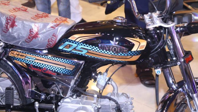 'Chiến binh côn tay' 70cc giá rẻ không tưởng 10 triệu đồng ra mắt: Hạ đo ván Honda Winner X, Exciter