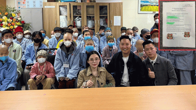 Sau khi từ chối hỗ trợ bé bắp, vợ chồng Huấn Hoa Hồng đến bệnh viện K trao 70 suất quà trị giá 700 triệu