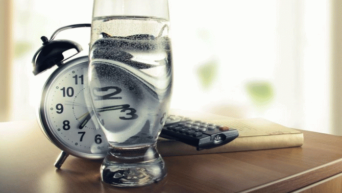 Thói quen uống nước gây giảm tuổi thọ mà có không ít người đang mắc phải