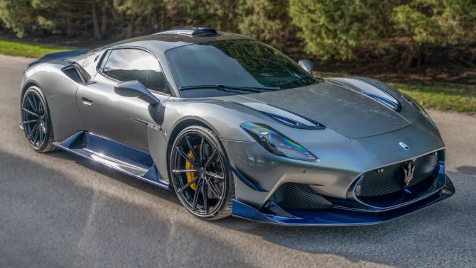 Maserati MC20 lập kỷ lục tốc độ mới, không cần tài xế, chỉ nhờ AI