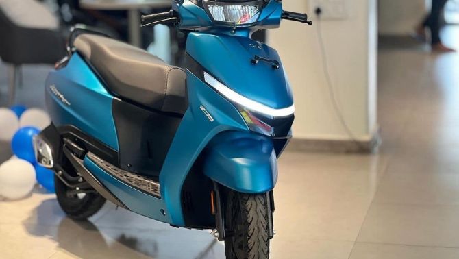 ‘Vua xe ga’ 113cc mới giá 20,8 triệu đồng chính thức ra mắt: Rẻ hơn Honda Vision, đẹp lấn át SH Mode