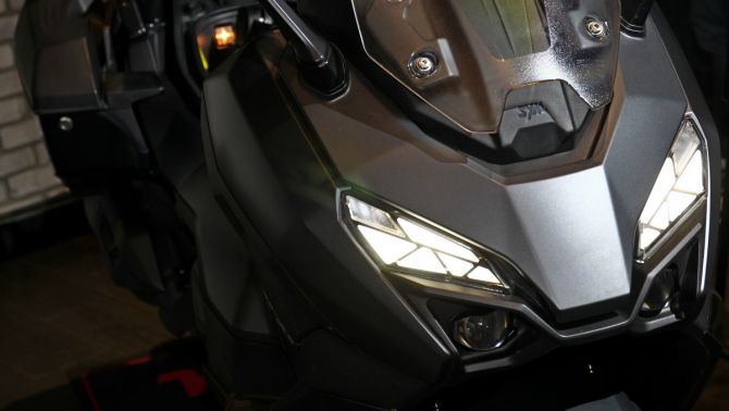 'Kẻ ngáng đường' Honda SH chính thức ra mắt: Thiết kế đỉnh cao, trang bị đè bẹp Air Blade, giá hấp dẫn