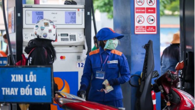Giá xăng dầu hôm nay 17/3: Tăng mạnh mẽ từ đầu tuần do tuyên bố tấn công