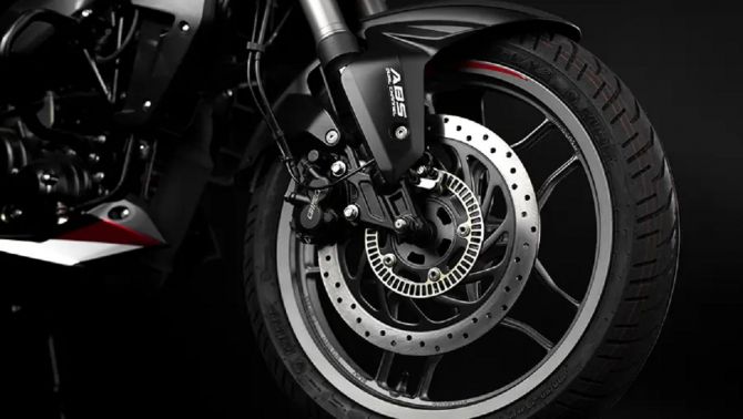 ‘Vua côn tay’ 160cc mới giá cực rẻ 40 triệu đồng ra mắt: Hút khách hơn cả Honda Winner X và Exciter