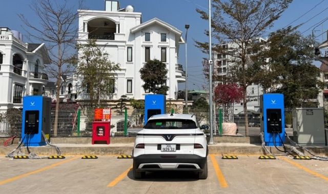 Ý tưởng chia sẻ trạm sạc tư nhân: Còn ai dám phát triển xe điện?