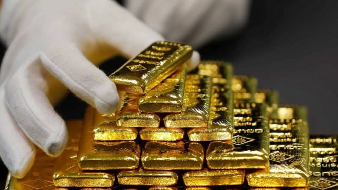 Giá vàng thế giới tăng vọt trong đêm sau khi Mỹ công bố thuế quan đối ứng