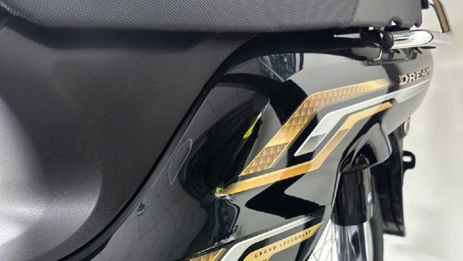 'Huyền thoại' Honda Dream 125 phiên bản 2025 về Việt Nam ‘gây sốt’ với chi tiết cực độc, giá hấp dẫn