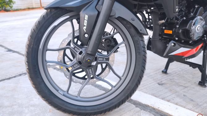 ‘Vua côn tay’ 200cc mới giá 35 triệu đồng về đại lý: Dân tình săn đón hơn Honda Winner X và Exciter