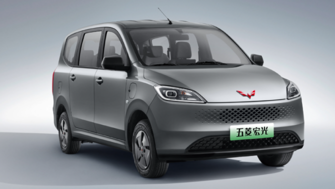 Ra mắt mẫu MPV giá cực rẻ chỉ 244 triệu đồng, ‘đe dọa’ Toyota Innova, ‘xịn’ như Kia Carnival