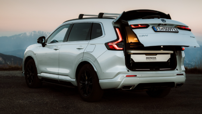 Honda CR-V tung phiên bản nhà di động, có giường ngủ, bếp nấu, CX-5 hay Tucson nhìn cũng thèm