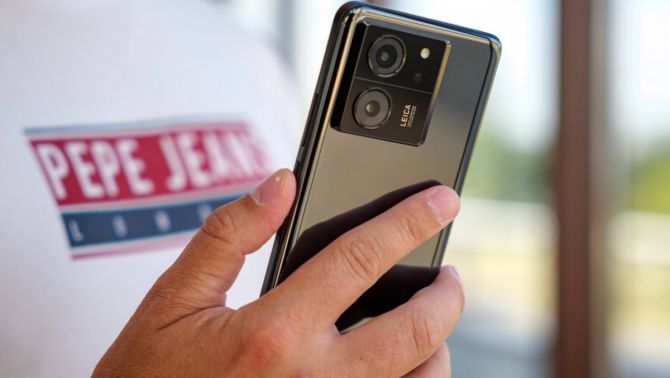 Đây là chiếc flagship mạnh như hổ của Xiaomi, giá rẻ 10 triệu, hạ gục vua tầm trung Galaxy A56