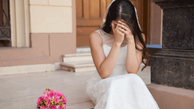 Hy hữu: Người phụ nữ lấy toàn bộ tiền và trang sức để bỏ trốn cùng con rể tương lai ngay sát lễ cưới