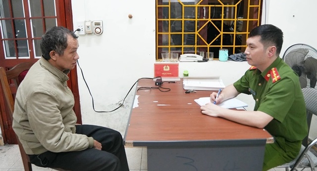 Rùng mình lời khai của kẻ thủ ác ra tay sát hại hàng xóm dã man rồi giấu xác phi tang, hé lộ nguồn cơn vụ việc