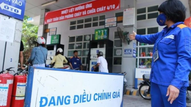 Giá xăng dầu hôm nay 13/4: Tăng 'đỉnh nóc' nhằm vực dậy thị trường sau cuộc chiến thuế quan