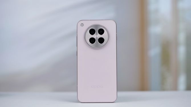 OPPO mở bán vua flagship cỡ nhỏ, giá rẻ hơn iPhone 16 mạnh như Galaxy S25 Ultra át vía iPhone 16 Pro