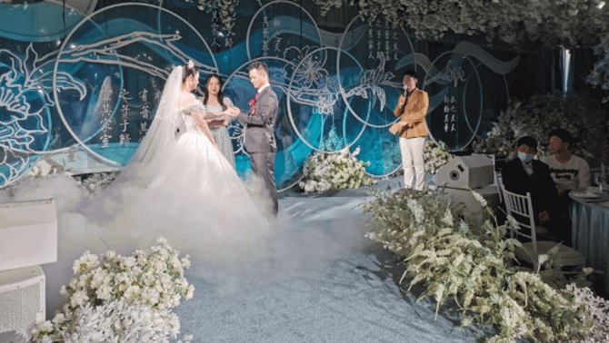 Netizen ngỡ ngàng về vụ chàng trai cưới cùng lúc 2 vợ