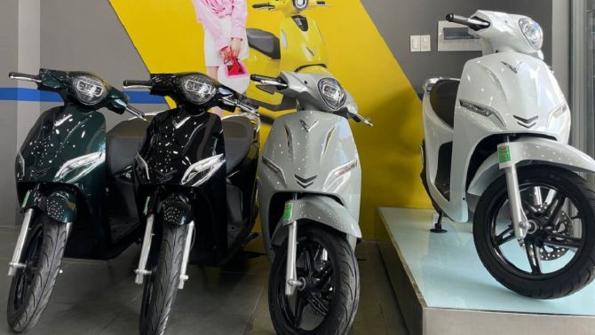 Xe máy điện VinFast được có giá bán mới chỉ còn từ 14,99 triệu đồng: Xe 'Tàu' chính thức 'chào thua'