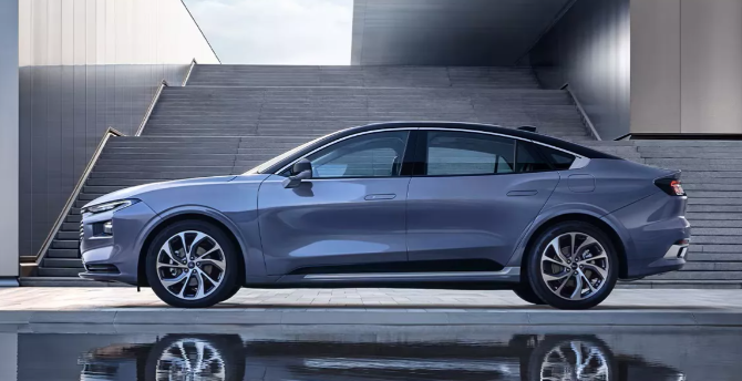 Ford hồi sinh mẫu sedan từng ‘nằm bẹp’ vì lỗi, thiết kế mới mẻ, hiện đại, giá từ 550 triệu đồng 