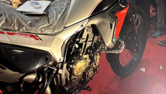 ‘Vua côn tay’ 210cc mới ra mắt giá rẻ 47 triệu đồng: Khắc chế cứng Honda Winner X và Yamaha Exciter