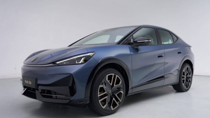 Ra mắt mẫu SUV giá dưới 500 triệu, ngoại hình chất, trang bị ‘khét lẹt’, Hyundai Kona 'hít khói'