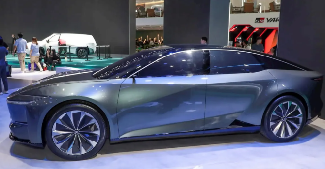 Toyota ra mắt mẫu sedan điện, đẹp như concept, mạnh như SUV, ‘đe nẹt’ Xiaomi SU7 và BYD Han