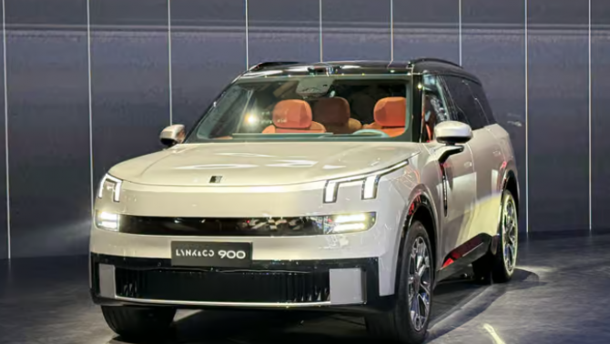 Chạm ngưỡng 40.000 đơn đặt trước, mẫu SUV gây sốc với thiết kế tương lai và công nghệ không tưởng