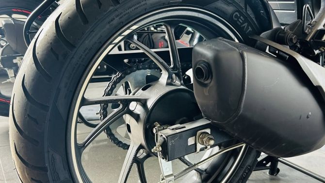 ‘Vua côn tay’ 163cc mới ra mắt giá chỉ 30 triệu đồng: Hạ knock-out Honda Winner X và Yamaha Exciter