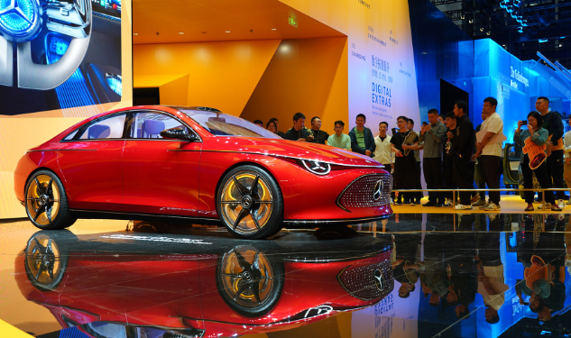 Xe Đức, Nhật 'đổi hồn mà không đổi xác': AI Trung Quốc thâm nhập trung khu điều khiển buồng lái