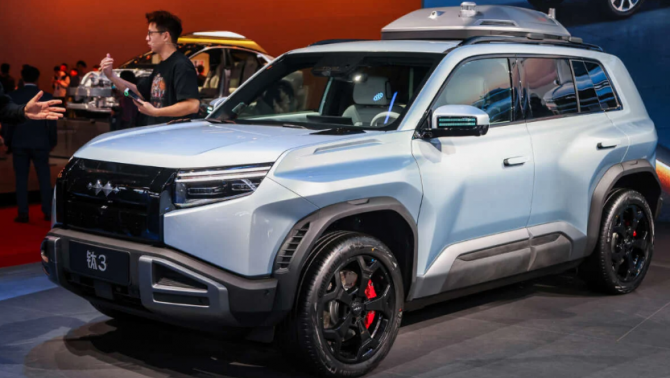 Mẫu SUV Trung Quốc giá chỉ từ 468 triệu, ngoại hình như xe thiết giáp, dự kiến sẽ sớm về Việt Nam