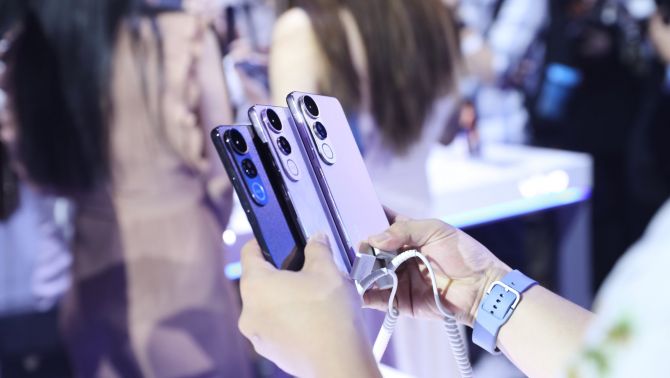 vivo V50 Lite mang đến trải nghiệm đặc biệt trong sự kiện 'SUPER SHOW - SIÊU CHIẾN PIN'