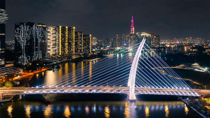 Thắp sáng cầu Ba Son – Biểu tượng mới của TP.HCM trong không gian đô thị hiện đại