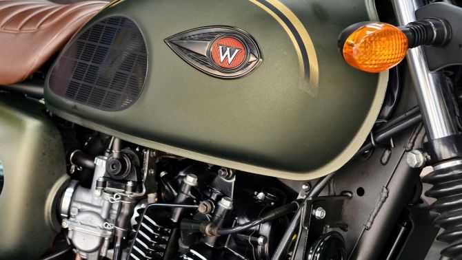 ‘Vua côn tay’ 175cc của Nhật giá chỉ 62 triệu đồng tại Việt Nam: Hạ đo ván Honda Winner X và Exciter