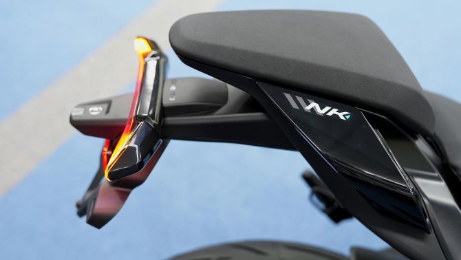 ‘Vua côn tay’ mới chính thức về đại lý Việt: Đẹp át vía cả Honda Winner X và Yamaha Exciter, giá mềm