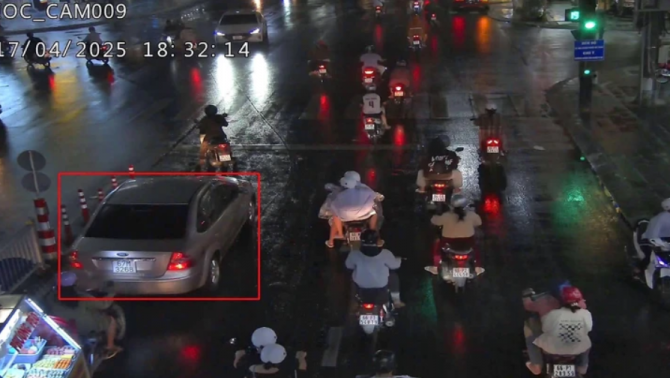 Công an tỉnh Đồng Tháp thông tin nguyên nhân người phụ nữ tạt đầu ô tô, đập bể kính xe gây xôn xao