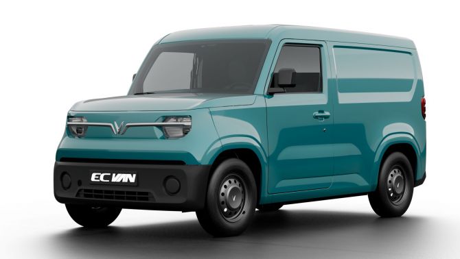 ‘Tân binh’ VinFast EC Van vừa ra mắt đã gây sốt: Lăn bánh chưa đến 300 triệu đồng, chở hàng thoải mái