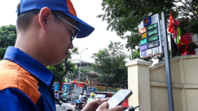 Giá xăng dầu hôm nay 16/5: Giảm liền 3% một lúc, nguyên nhân là do 2 yếu tố quan trọng 