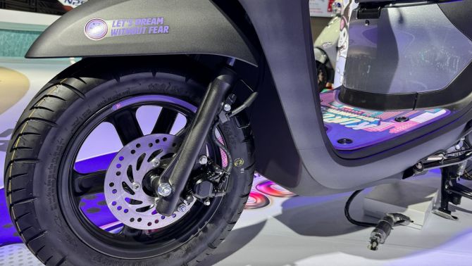 ‘Vua xe ga’ 110cc nhập Thái của Honda ra mắt tại đại lý Việt: Thiết kế đẹp hơn hẳn Vision và SH Mode