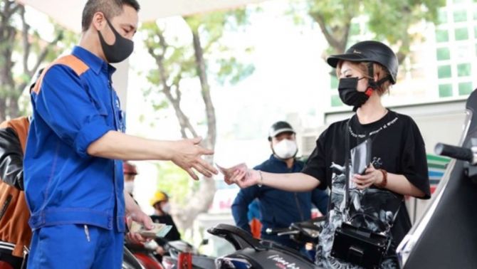 Giá xăng dầu sáng hôm nay 25/5: Diễn biến bất ngờ trong phiên giao dịch cuối tuần!