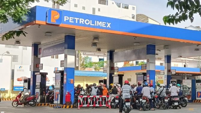 Giá xăng dầu chiều hôm nay 27/5: Bất ngờ đảo chiều giảm 'cực mạnh', trong nước có nguy cơ 'ăn theo' 